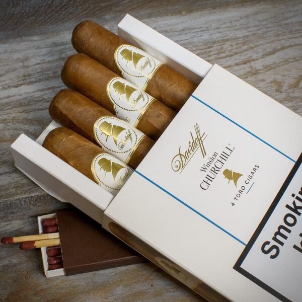 Davidoff Winston Churchill (Commander) Toro Cigars – Pack of 4